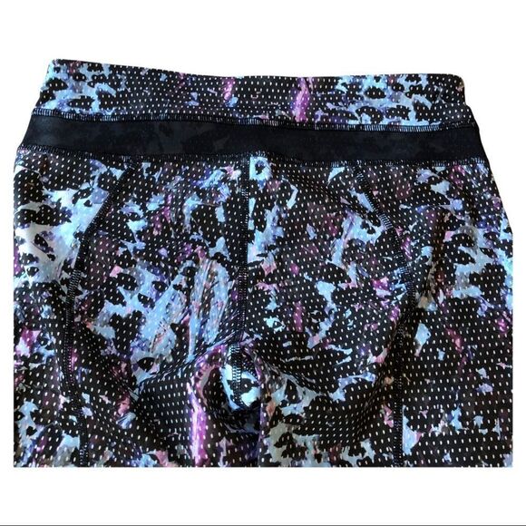 Lululemon Run Inspire Tight Multi-Floral Crops EUC - Picture 9 of 14